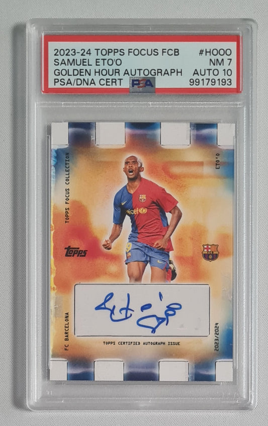 Samuel Eto'o - 2023/24 Topps Focus FC Barcelona Golden Hour Autograph PSA 7 AUTO 10 #HOOO