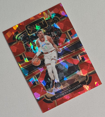 Victor Wembanyama - 2023/24 Panini Select Red Cracked Ice Concourse #87 San Antonio Spurs