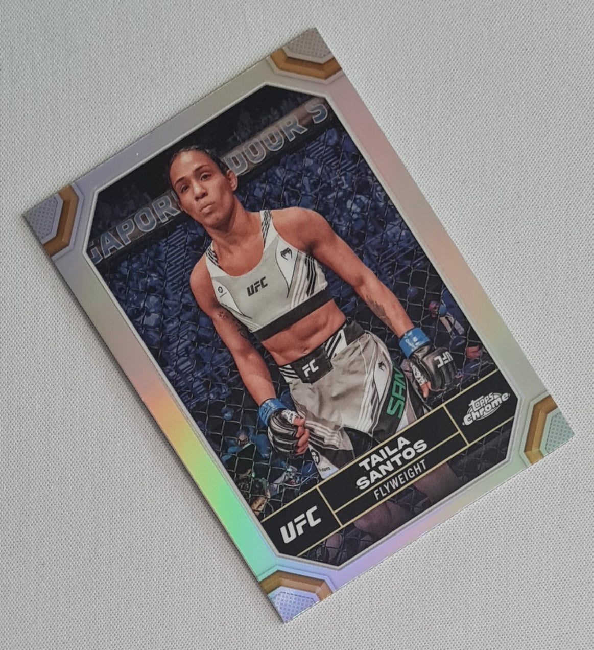 Taila Santos - 2024 Topps Chrome UFC Refractor #184